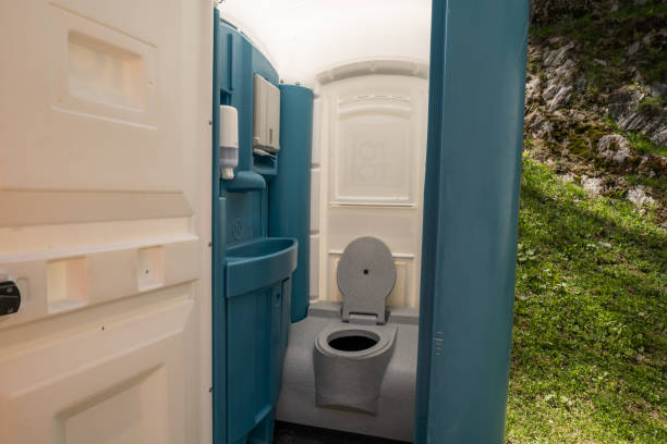 Best Construction site porta potty rental  in Albany, MN